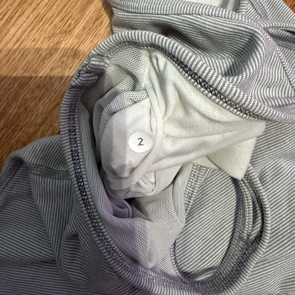 Lululemon Power Y Tank - Picture 6 of 6